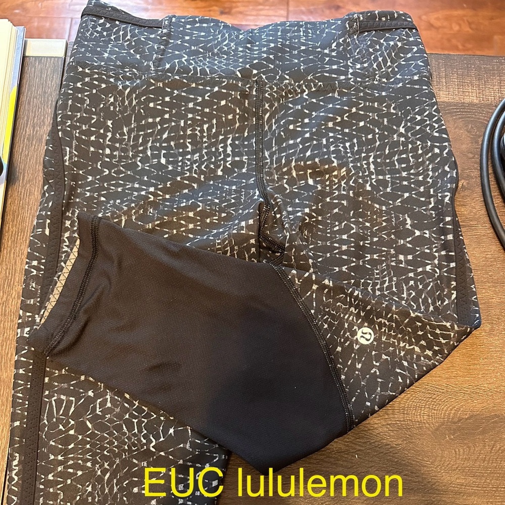 Lululemon Base Pace crop leggings